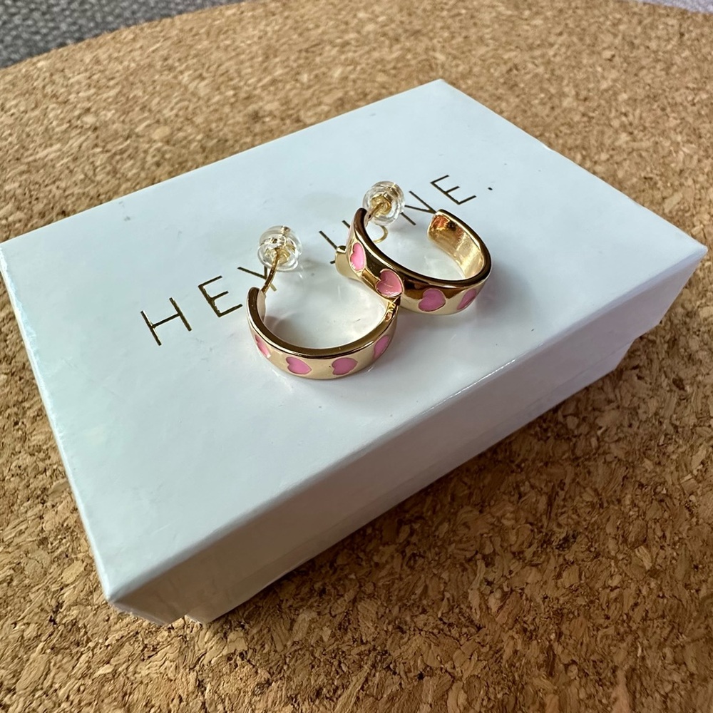 NEW IN BOX Hey June “Painted Heart” Hoop Earrings with Pink Enamel Hearts